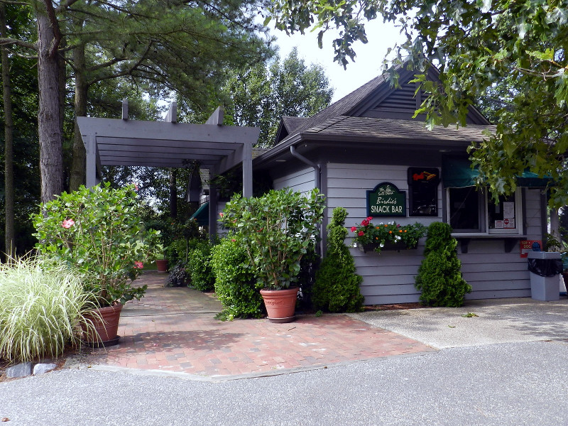 Birdie Snack Bar